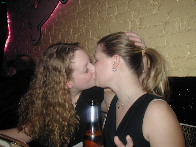 Exclusive Lesbian Teens Kissing 36