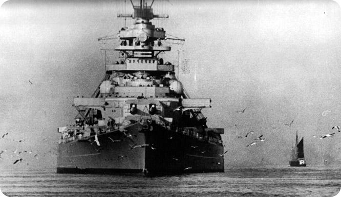 Un cartagenero en ayuda del acorazado Bismarck