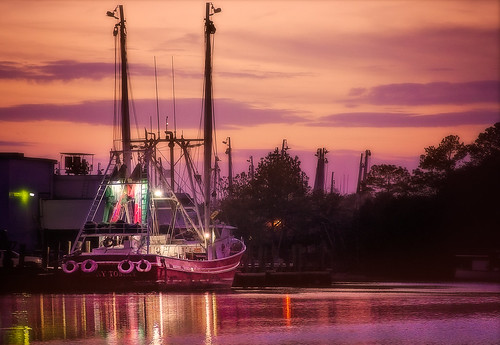 alabama bayoulabatre gulfcoast boats dusk seafoodindustry shrimpboats shrimping sunset water usa