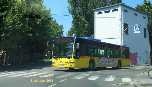 autobus Mercedes Citaro n°113 in strada Vaciglio - linea 4