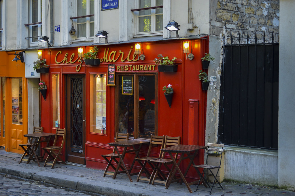 a little cafe in Paris