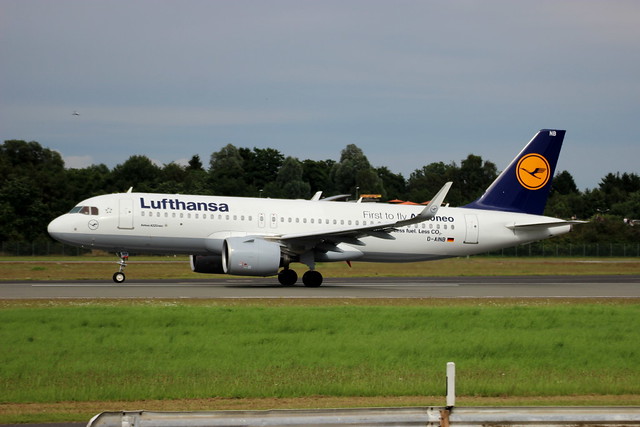 Lufthansa lh613.
