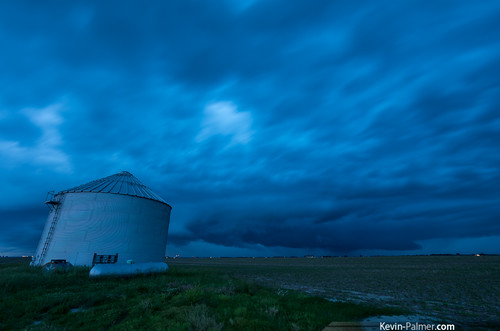 blue summer weather june clouds illinois spring twilight stormy silo shelf lincoln thunderstorm storms severe kevinpalmer pentaxk5 samyang10mmf28
