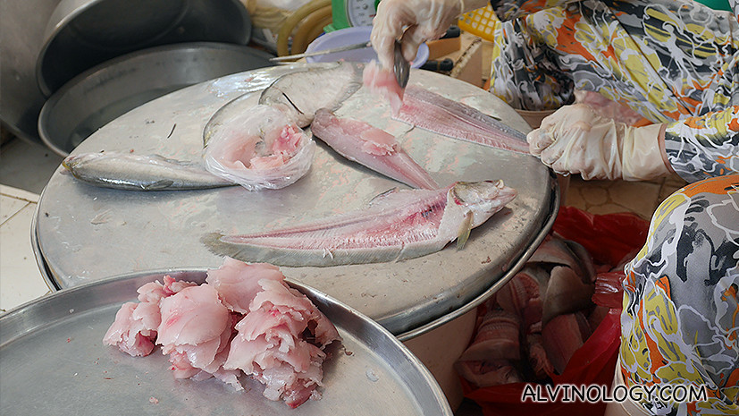 Filleting fishes 