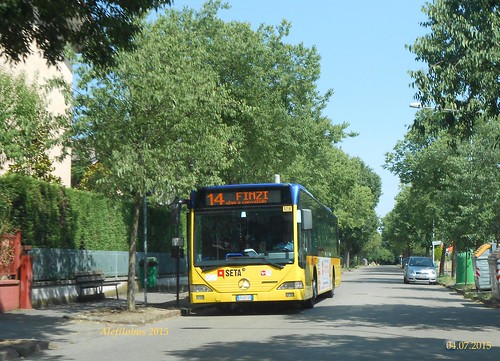 autobus Citaro n°128 in sosta al capolinea 14 PORTORICO