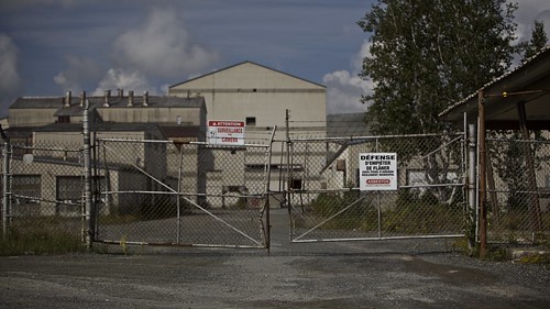 canada sign fence french gate mine industrial quebec locked loitering notrespassing asbestos thetfordmines