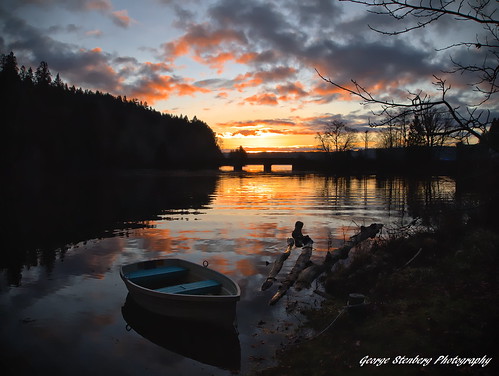 washingtonstate pacificnorthwest hoodcanal lilliwaupriver rowboat dawn sunrise reflections water clouds