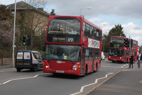 London General (Metrobus) 437 YN03PZG