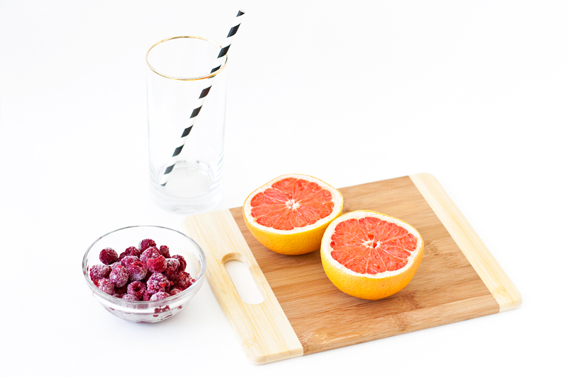 03-smoothie-recipe-grapefruit-raspberry