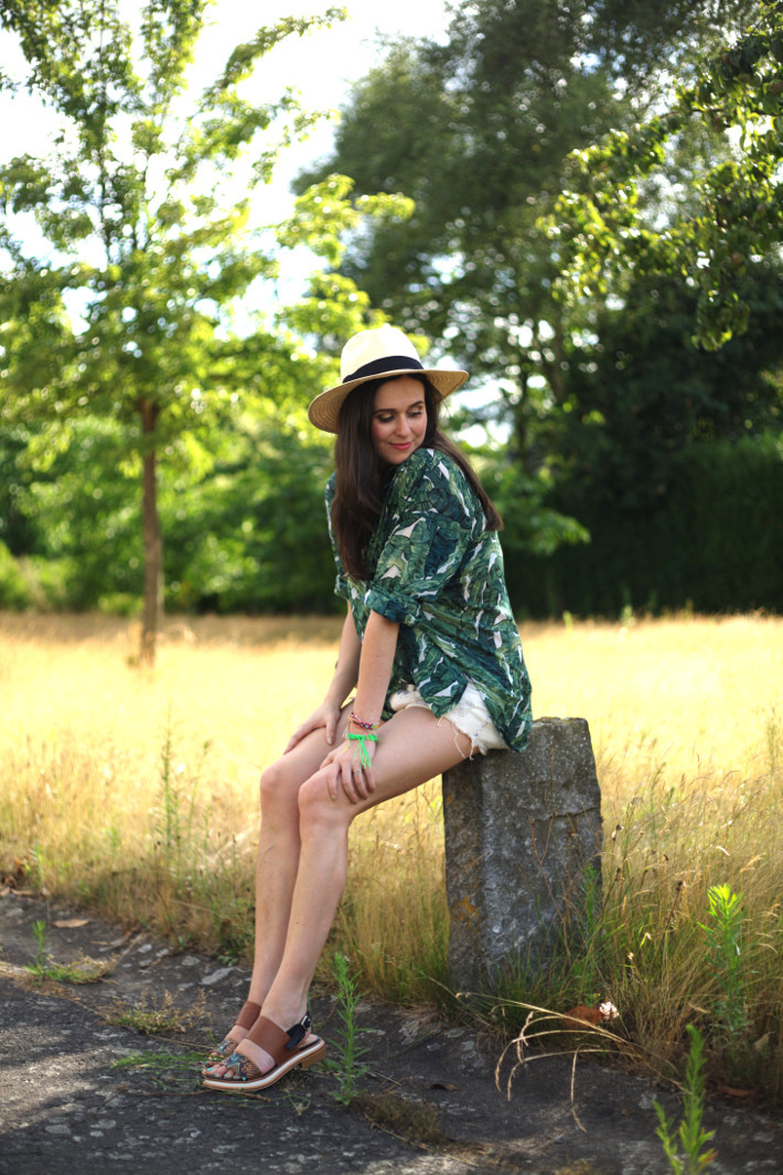 Outfit: banana leaf print blouse