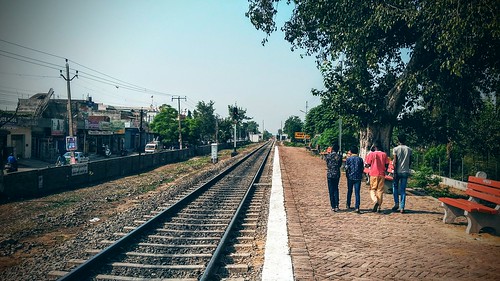railroad children track samsung indianrailways patialapunjab