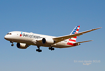 American Airlines B787-8 final app SCL (RD)