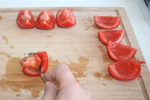 27 - Tomaten entkernen / Decore tomatoes