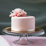 Торт покрытый розовой мастикой