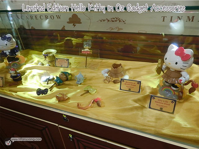 Hello Kitty in Oz Gadget Accessories