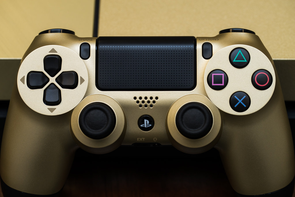 Limited Edition Gold PS4