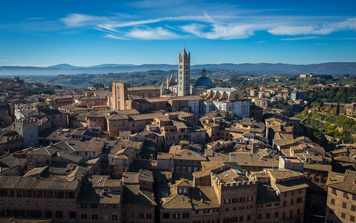 morning vacation sky italy cloud church architecture sunrise canon prime cathedral chapel landmark icon medieval tuscany siena 24mm manual duomo hillside etruscan toscano mirrorless canonef24mmf14liiusm sonya7ii
