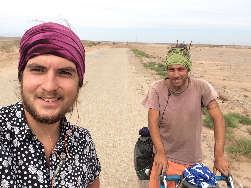 Desert cycling with Thorsten from Germany