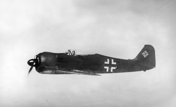フォッケウルフ(Focke-Wulf)Fw190戦闘機；鳥飼行博研究室