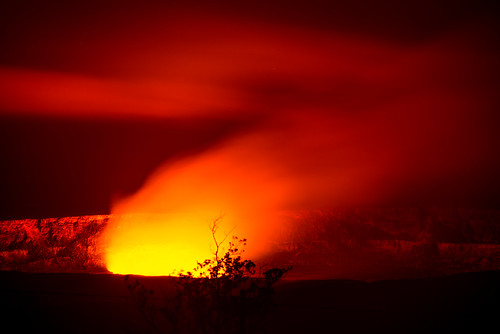 travel red vacation night volcano hawaii us nationalpark intense colorful glow unitedstates smoke adventure crater glowing bigisland adventures hawaiivolcanoesnationalpark redorange thebigisland halema‘uma‘u hawaiʻivolcanoesnationalpark pāhoa
