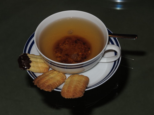Darjeeling-Tee mit Spritzgebäck