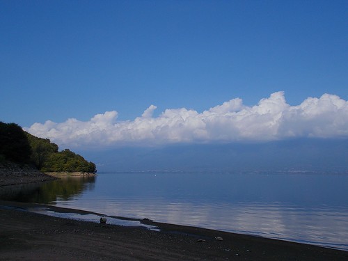 σύννεφα λίμνη γαλήνη λίμνηκερκίνη ουρανόσ νομόσσερρών μπέλλεσ