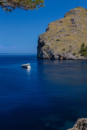 blue españa water canon boat spain outdoor calm shore es mallorca majorca 6d espanya islasbaleares sacalobra majorque 24105mm ef24105mmf4lisusm eos6d escorca miphages