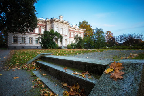 park city autumn sky fall stairs zeiss suomi finland evening leaf scenery view clear mansion tampere puisto syksy lehti 18mm ruska hatanpää