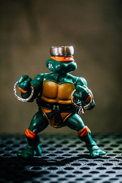 Ninja Turtle Ringshot lit w/ Neewer MK320 TTL Flash for Sony