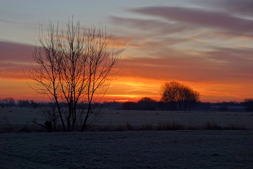 sunrise dawn winter sun colours solourful outdoor landscape early sky field