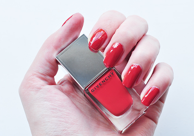 stylelab-beauty-blog-givenchy-le-vernis-rouge-acajou-swatch-1