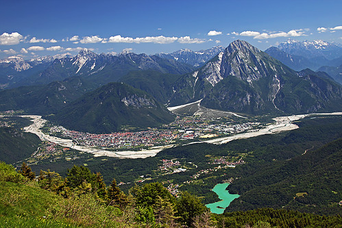 italia italy carnia hiking outdoor carnicalps panorama landscape mountain tolmezzo town mountainside mountainpeak