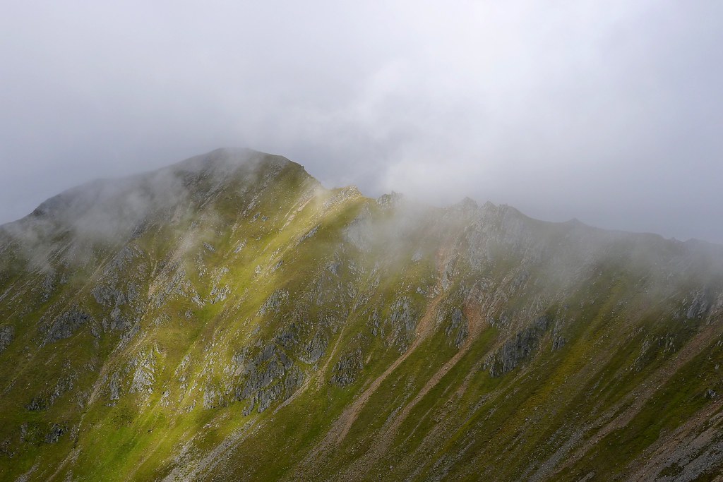 Mist over the pinnacles of Mullach Fraoch-choire