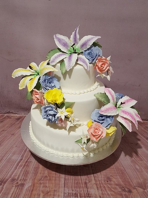 Cake by Be's Baking
