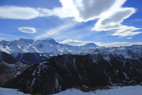 valais suisse champexlac montagnes nature paysages ciel foehn nuages hiver neige lenticulaires alpes
