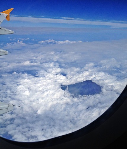 sky mountain japan clouds wing aerial mountfuji 日本 nippon 東京 airborne nihon tōkyō 日本国 nihonkoku nipponkoku tigerairtaiwan 台灣虎航