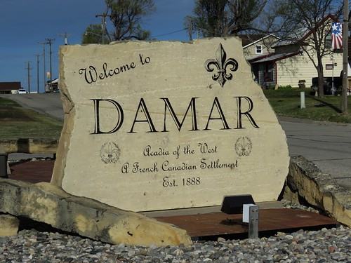 smalltown highplains damar kansas welcomesign ethnic