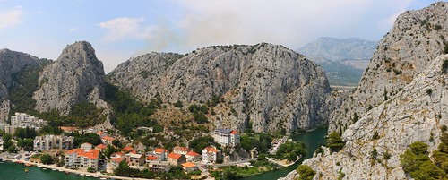 street old city travel roof sea summer people panorama mountain color building tree rock digital port canon fire eos boat town high nice colorful ship view smoke hill croatia calm fortress cetina omis 70d