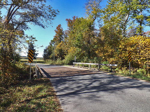 road bridge autumn landscape virginia va carolinecounty mattariver