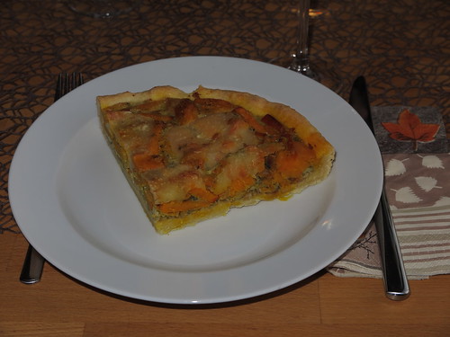 Kürbis-Zwiebel-Käse-Crostata (2. Tag)