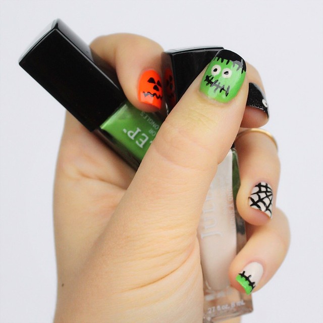Crazy Halloween Nails | Manicure Spiderweb Nail Art Spiders 