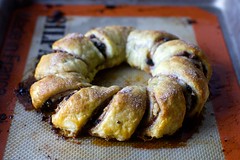 notched pull-apart rugelach wreath