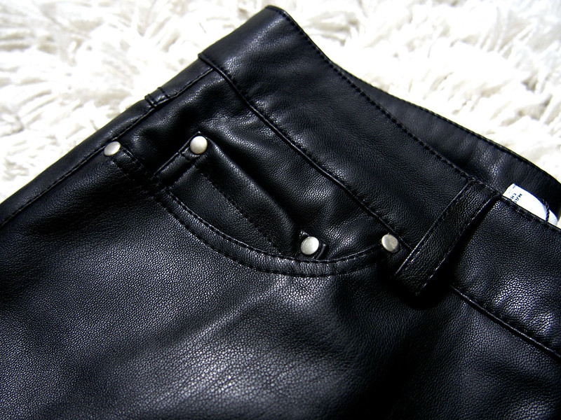 leatherpants3