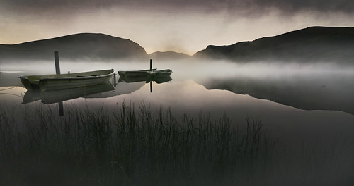 mist lake fog sunrise dawn snowdonia gwynedd llyn northwales nantlle