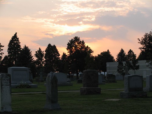 sunset sky cemetery minnesota clouds graves newulmminnesota