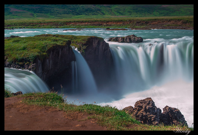 La cascada de los Dioses Godafoss en Islandia