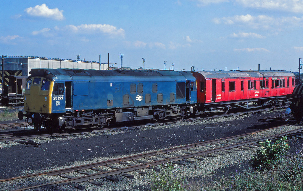 Class 25 25221 + ADM395753 - Wigan Springs Branch.