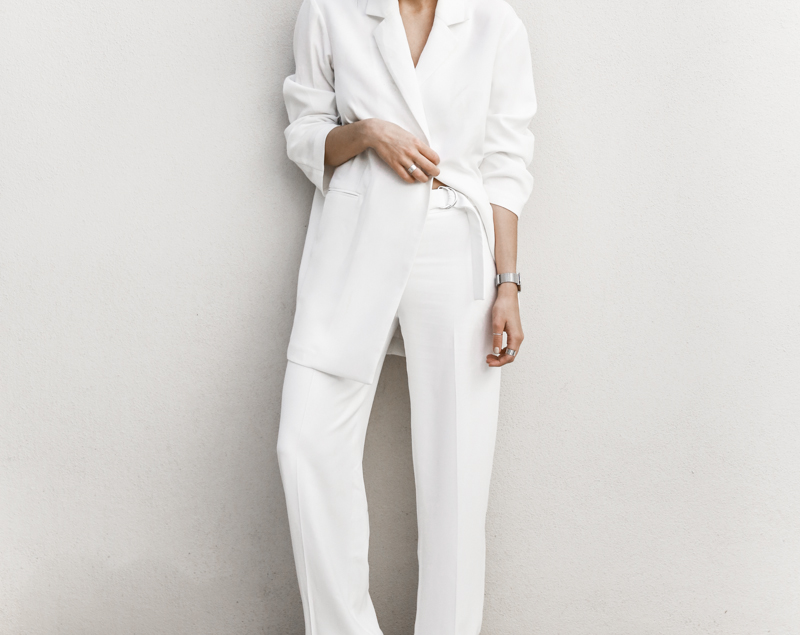 all white outfit, tailored suit, outfit, inspo, D-ring belt, Karen Millen, fashion blogger, modern legacy (1 of 1)