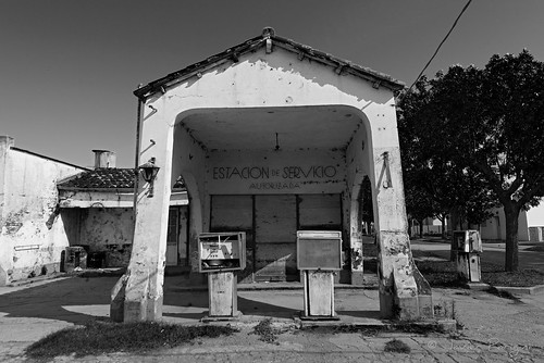 argentina nikon flickr pueblo cordoba urbano 28 nikkor d800 gasolinera estaciondeservicio abandonado ypf combustible 1424mm altosdechipion javierparigini