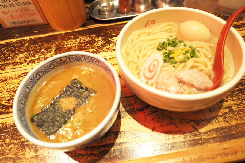 池袋西口三田製麺所スープあつもり